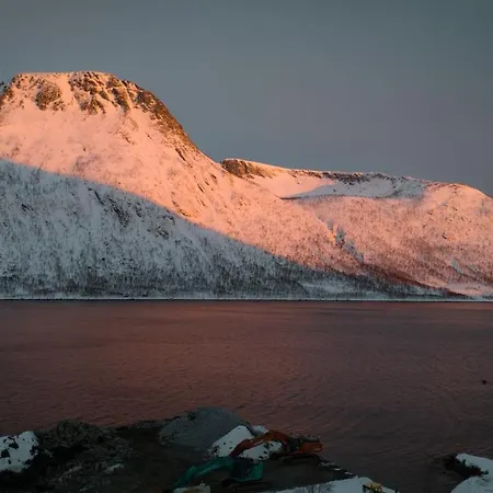 Senja Fjordcamp *