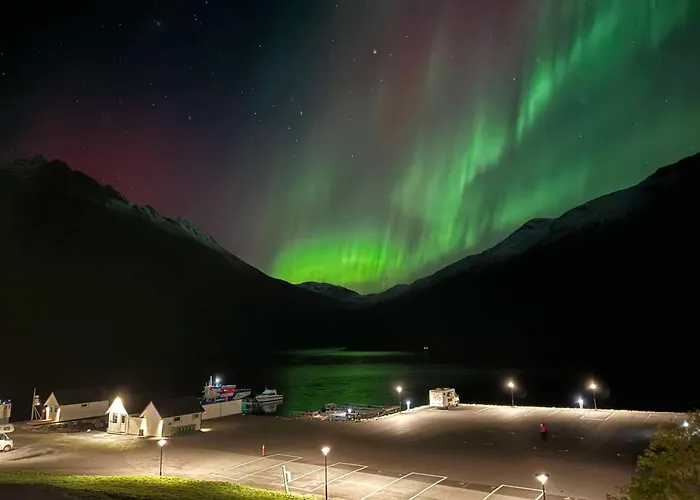 Parque de Campismo Senja Fjordcamp